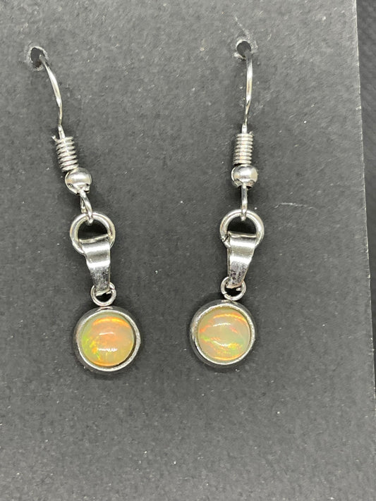 EE hanging opal earrings ￼